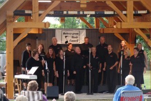 A group singing in the Gazebo at Bobcaygeon's Lock 32 (photo: Bobcaygeon Music Council) A group singing in the Gazebo at Bobcaygeon's Lock 32 (photo: Bobcaygeon Music Council)