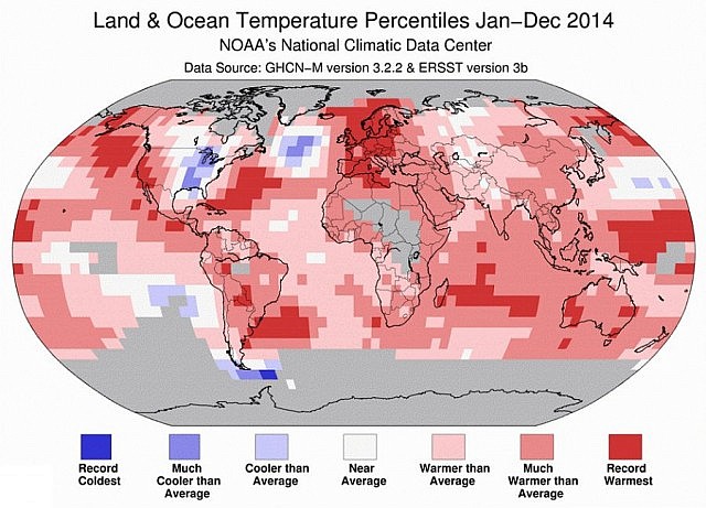 With far more red (representing above average) than blue (representing below average) on the map, temperature data gathered from around the globe shows the planet experienced the warmest year since record keeping began in the 1800s (graphic: NOAA)