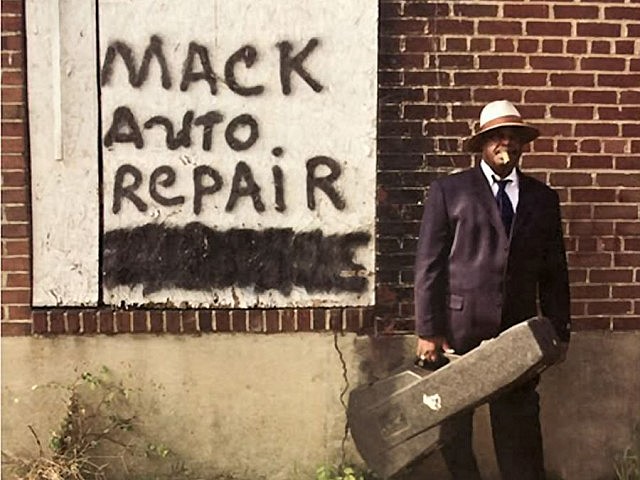 While pursuing his musical career, "Daddy" Mack Orr continued to work as a mechanic in his auto repair shop in Memphis 