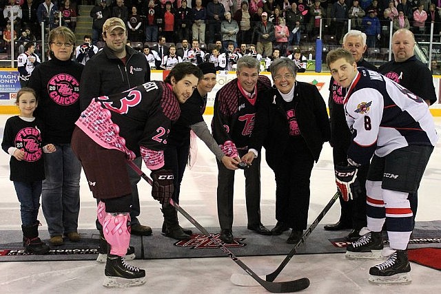 pink-in-the-rink-06