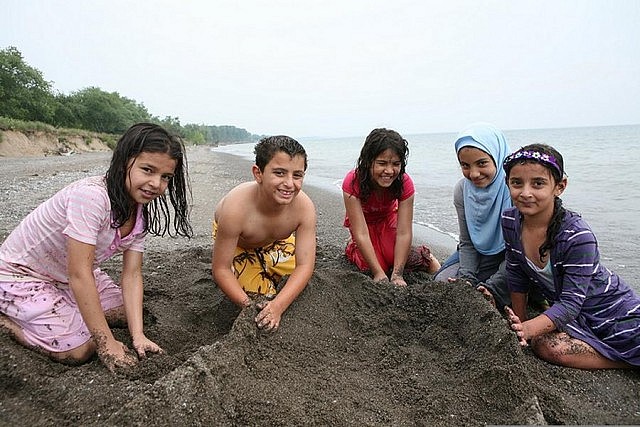 Build a better sandcastle! Research shows that spending time in nature makes people more creative. (Photo: Ontario Parks)