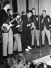 Bobby performing with Richie Knight and The Mid-Knights in 1961